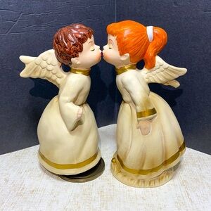 Vintage Kissing Angel Spining Music Box!  made in japan